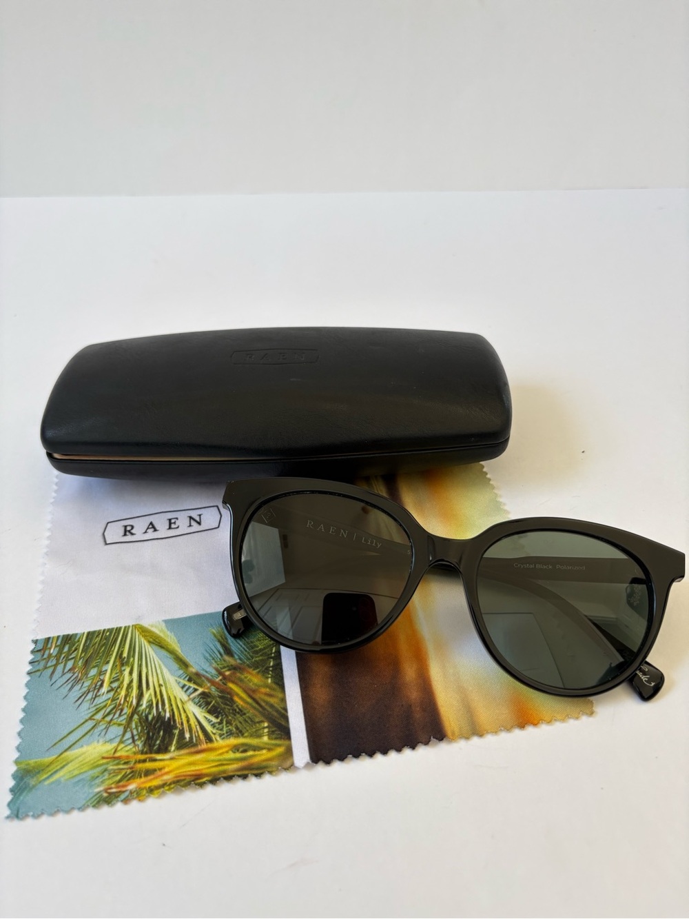 Raen Lily Crystal Black Polarized 54 Sunglasses Cat Eye Handmade Trendy Wide